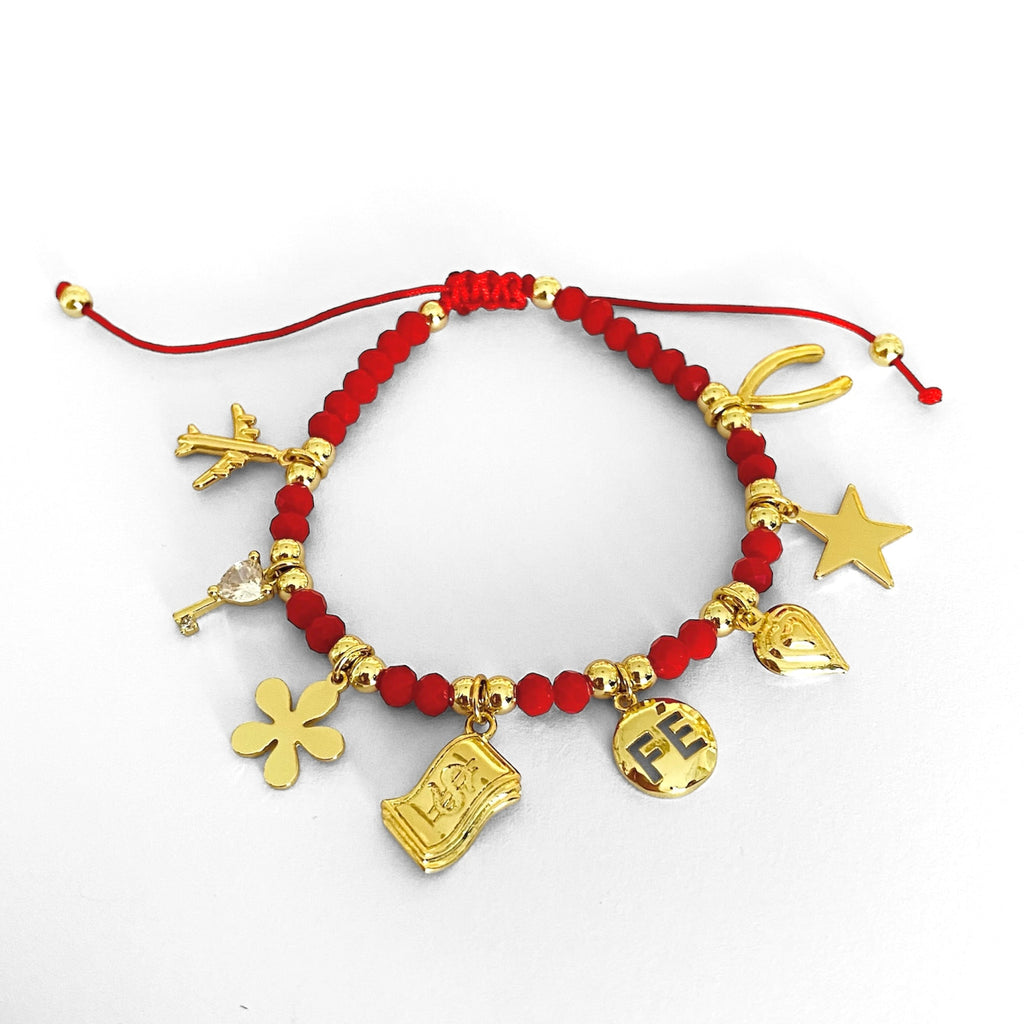 Brazalete rojo charms dorados